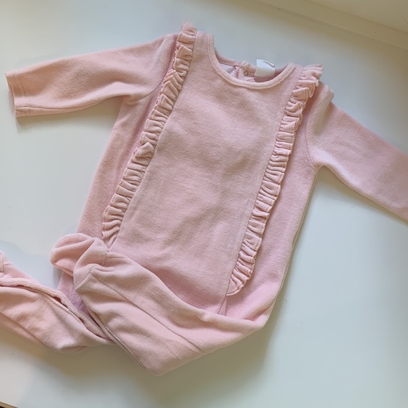 EUC Starting out pink velour ruffle footie pajamas (9M) - Picture 2 of 4